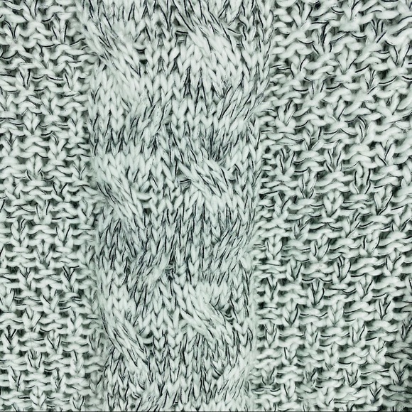 Westport Women’s Knitted Sweater Gray and White XL - Picture 5 of 10